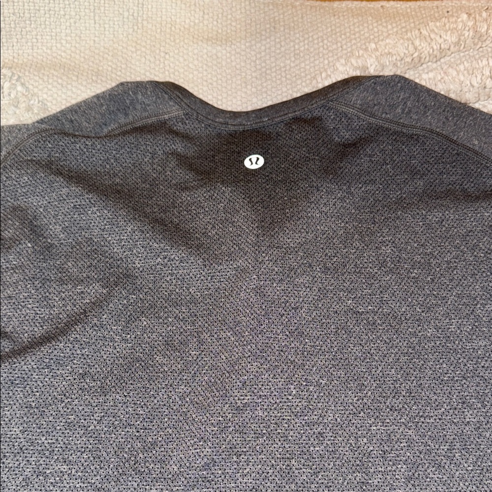 lululemon athletica Charcoal Long Sleeve Henley - Picture 5 of 6